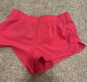 Billabong shorts thumbnail 1