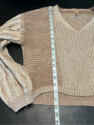 Free People When it rains V-Neck Sweater - Beige size Medium thumbnail 11