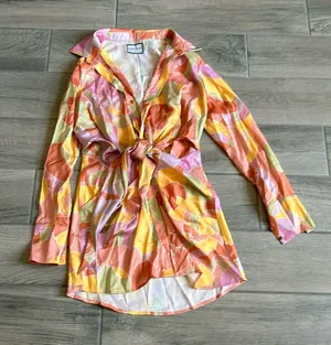 Runaway dress Size 4 thumbnail 1