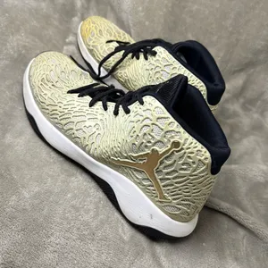 Jordan Ultra.Fly Metallic Copper Coin Mens Size 11 thumbnail 2