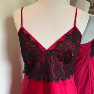 Gilligan & O’Malley Medium Red Nightgown thumbnail 2