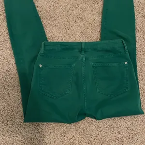 Green Jeans Size 26 thumbnail 2