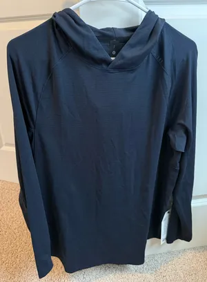Lululemon Long Sleeve thumbnail 1