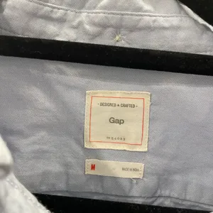 GAP Blue Button Down Shirt Crisp Cotton Top thumbnail 4