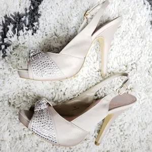 Miss America Champagne Satin Rhinestone Knot Slingback Peep Toe Heels Size 7M thumbnail 5