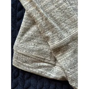 Lululemon Define Pullover Long Sleeve Athletic Top Thumbholes Gray Size‎ 4 thumbnail 4