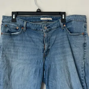 Levi's Women's Size 20w Boyfriend‎ Jean 🗝️ thumbnail 2