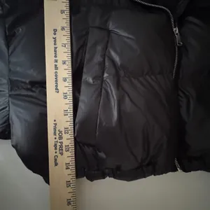 Urban Outfitters Black Cropped Puffer Jacket Quilted Zip Up Small Y2K Sreetwear thumbnail 6