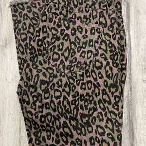 brand Cheetah Print jeans/pants thumbnail 6