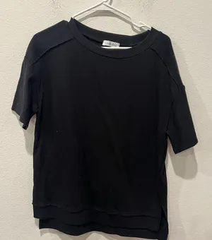 Black Short Sleeve Top by charlotte away size M thumbnail 1