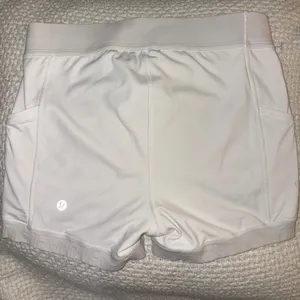 Lululemon Morning Match Short 3.5" thumbnail 2