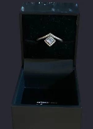 Absolutely beautiful ring Silver thumbnail 1