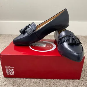 New Journee Jannah Loafter with Tassle Navy Size 7 WD thumbnail 1