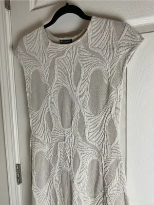 Zara Textured Cream & Beige Abstract 3D Knit Cap Sleeve Midi Dress Size Small thumbnail 4
