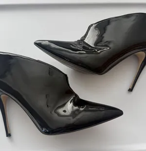 Guess Black Faux Patent Pointed-Toe Stiletto Heels - Women's Dress Pumps 8.5M thumbnail 1