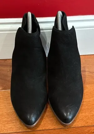 NWOT Frye Reina Cut Out Bootie in‎ black ankle small heel southwestern size 9.5 thumbnail 1