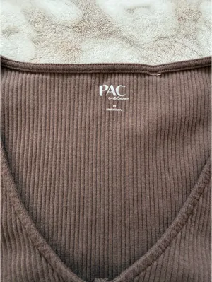 PacSun Top thumbnail 2