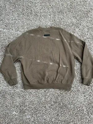 Fear of God Essentials Sweatshirt thumbnail 3