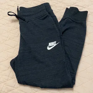Nike jersey knit joggers thumbnail 1