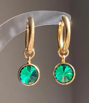Handmade gold tone stainless steel green simple minimalist hoop earrings💚 thumbnail 3
