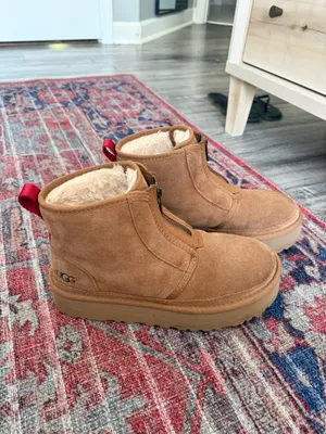 UGG Neumel Boots thumbnail 3