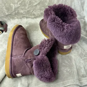 UGG Australia Bailey Button Purple Suede Boots women size 10 thumbnail 4