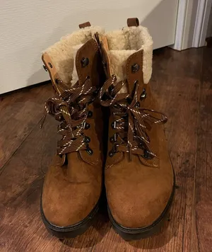 American Eagle boots thumbnail 1
