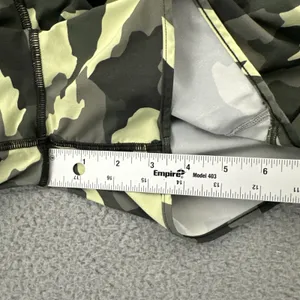 Lululemon Hotty Hot Low Rise Shorts 4" Heritage 365 Camo Green Athletic Women 6 thumbnail 8
