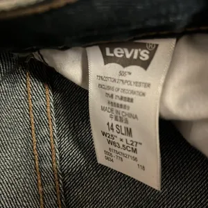 Levi’s 505 straight-fit jean loose in hip & thigh blue jeans thumbnail 8