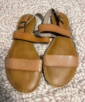Rock & candy tan flat sandals size 7 thumbnail 1