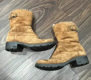 UGG Australia 1982 Chestnut Suede Sheepskin Lined Buckle Boots Womens 7 thumbnail 1