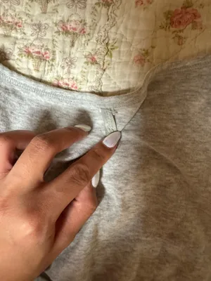 gray skims scoop neck tee size smal thumbnail 2