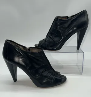 Vince Camuto Ruched Peeptoe Bootie w/Silver Metal Accent Working Zipper-Size 9.5 thumbnail 1