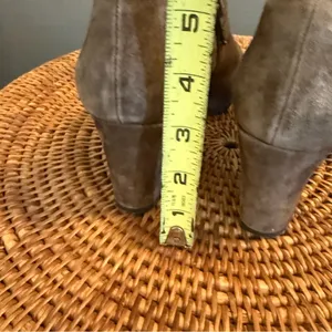 Clarks‎ Brown Suede Women's Heeled Shoes thumbnail 6