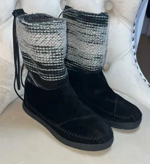 Toms Black Suede Boots with Blue Label‎ Size 6.5 thumbnail 1