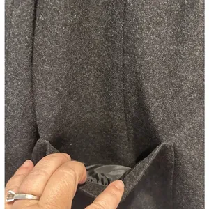 Eddie Bauer Womens Charcoal Gray Flannel Wool Blend 3-Button‎ Blazer Jacket Sz M thumbnail 2