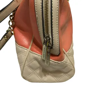 Anne Klein Satchel‎ Bag Womens Coral Cream Quilted Chain Shoulder Purse Padlock thumbnail 4