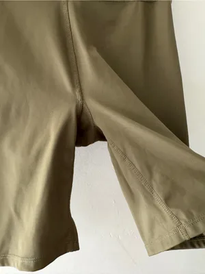 Madewell MWL High Rise 7" Olive Green Biker Shorts‎ thumbnail 3