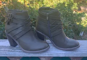 No Name Ankle Boots Sz 6.5 NWOT thumbnail 1