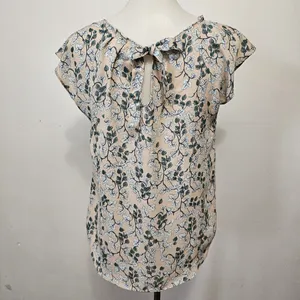 LC Lauren Conrad Blush Floral Pleated Tie Back Blouse Size Medium thumbnail 5