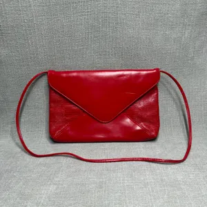 Vintage‎ Red Faux Leather Envelope Clutch Shoulder Bag Y2K Retro Red Purse thumbnail 2