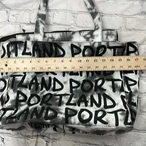 Robin Ruth Tote with zipper Portland black and white thumbnail 6