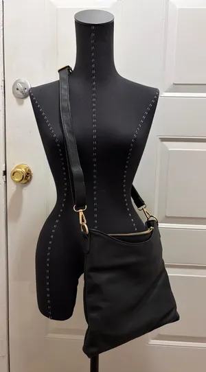 Large Black Cross thumbnail 1