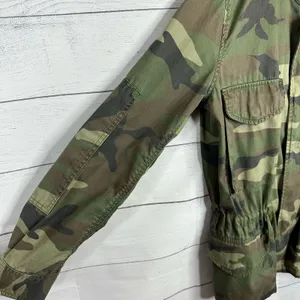 TNA Aritzia Womens size Small Camo Utility Jacket Green Adjustable Waist thumbnail 7