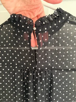 Who What Wear XL Black White Polka Dot Ruffle Sleeveless Sheer Blouse‎ thumbnail 3