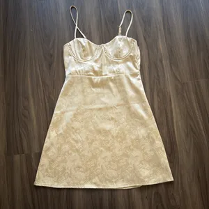 Princess Polly Dress Mini thumbnail 2