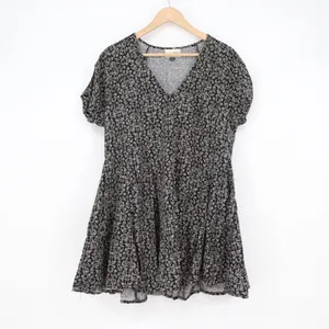 Universal Threads Black Floral V-Neck Tiered Mini Dress Short Puff Sleeve Large thumbnail 2