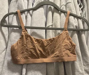 Skims Scoop Bralette thumbnail 1
