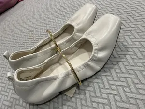 Worthington Ballet Flats Ballerina White Faux Leather Sz 7.5M Memory Foam Shoes thumbnail 2
