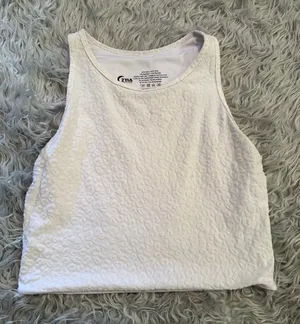 Zyia Leopard crop top thumbnail 1